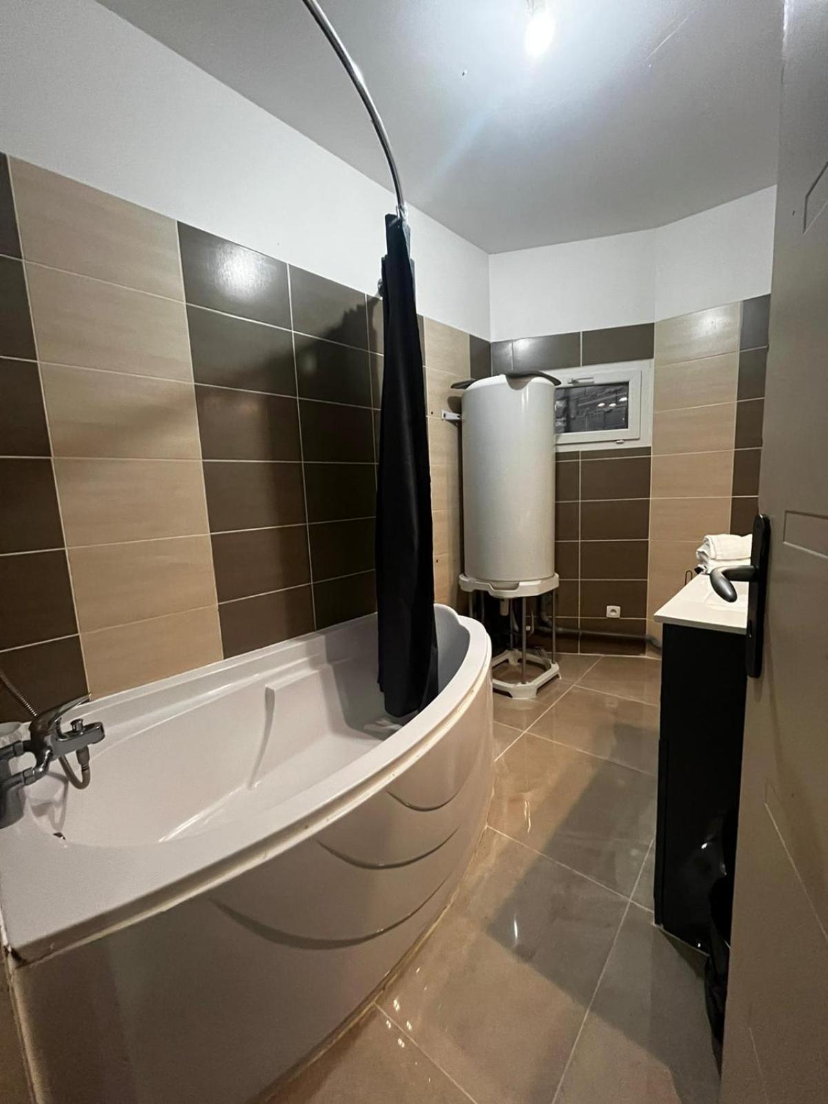 Appartement Des Carmes Nîmes Buitenkant foto